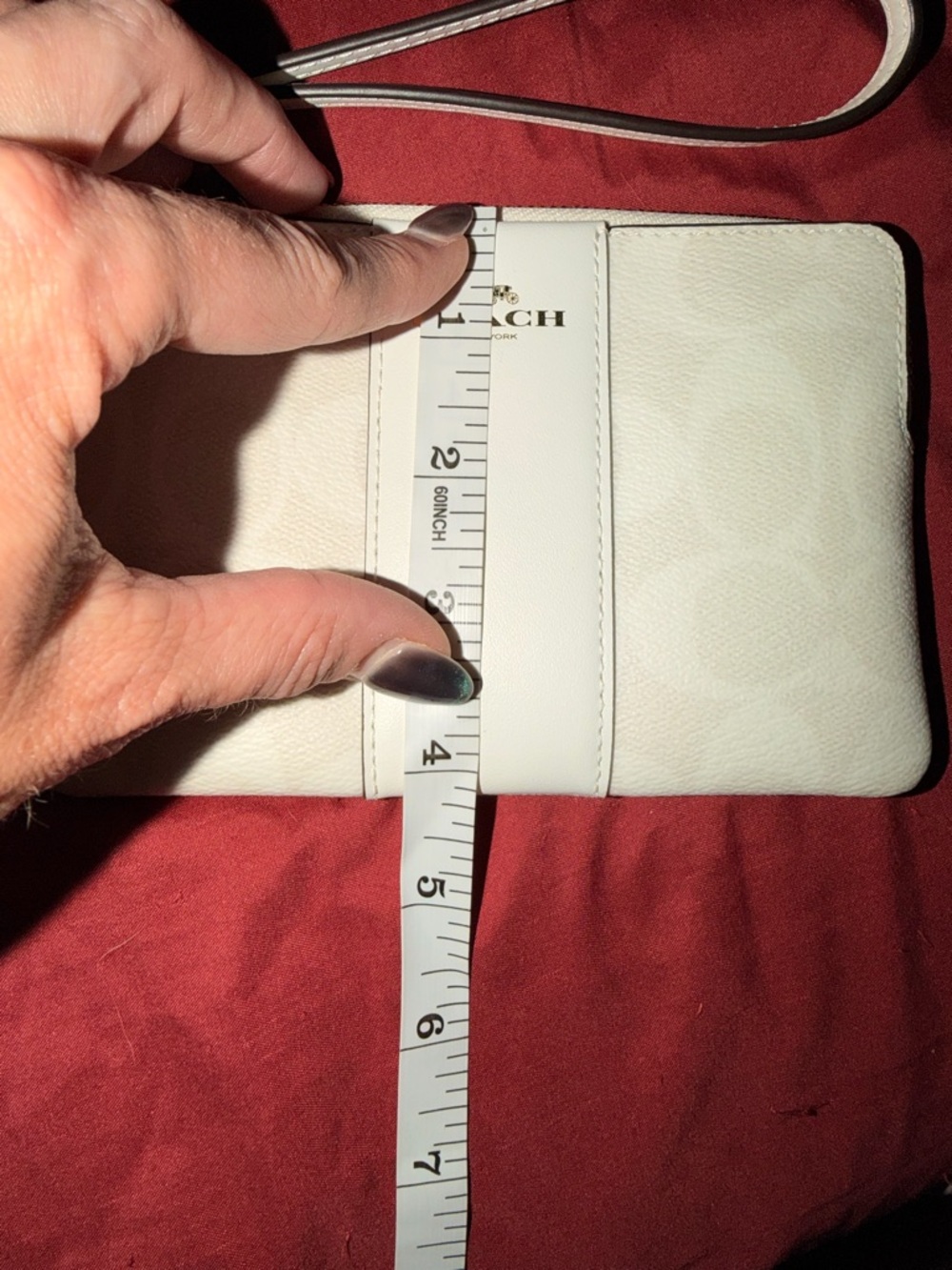 🦋NEW 🦋 Coach Medium White Signature Wristlet - Picture 3 of 3